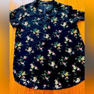 Blouse- size M short sleeve